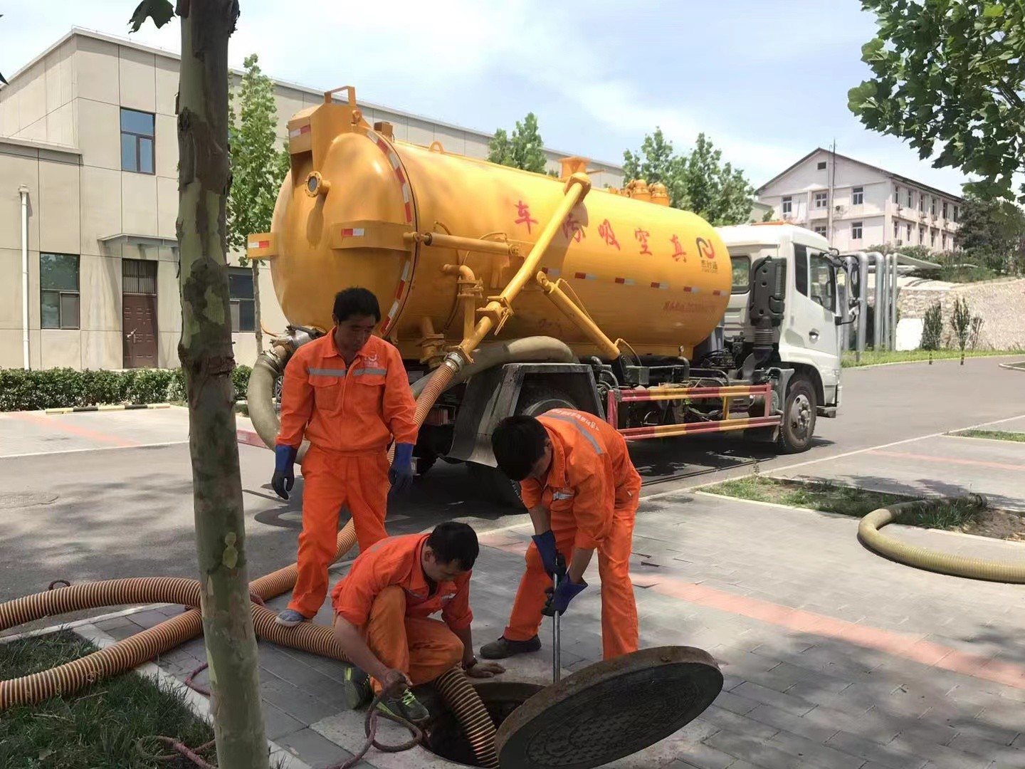 兰考化粪池清理与5-8吨吸粪车施工效率分析